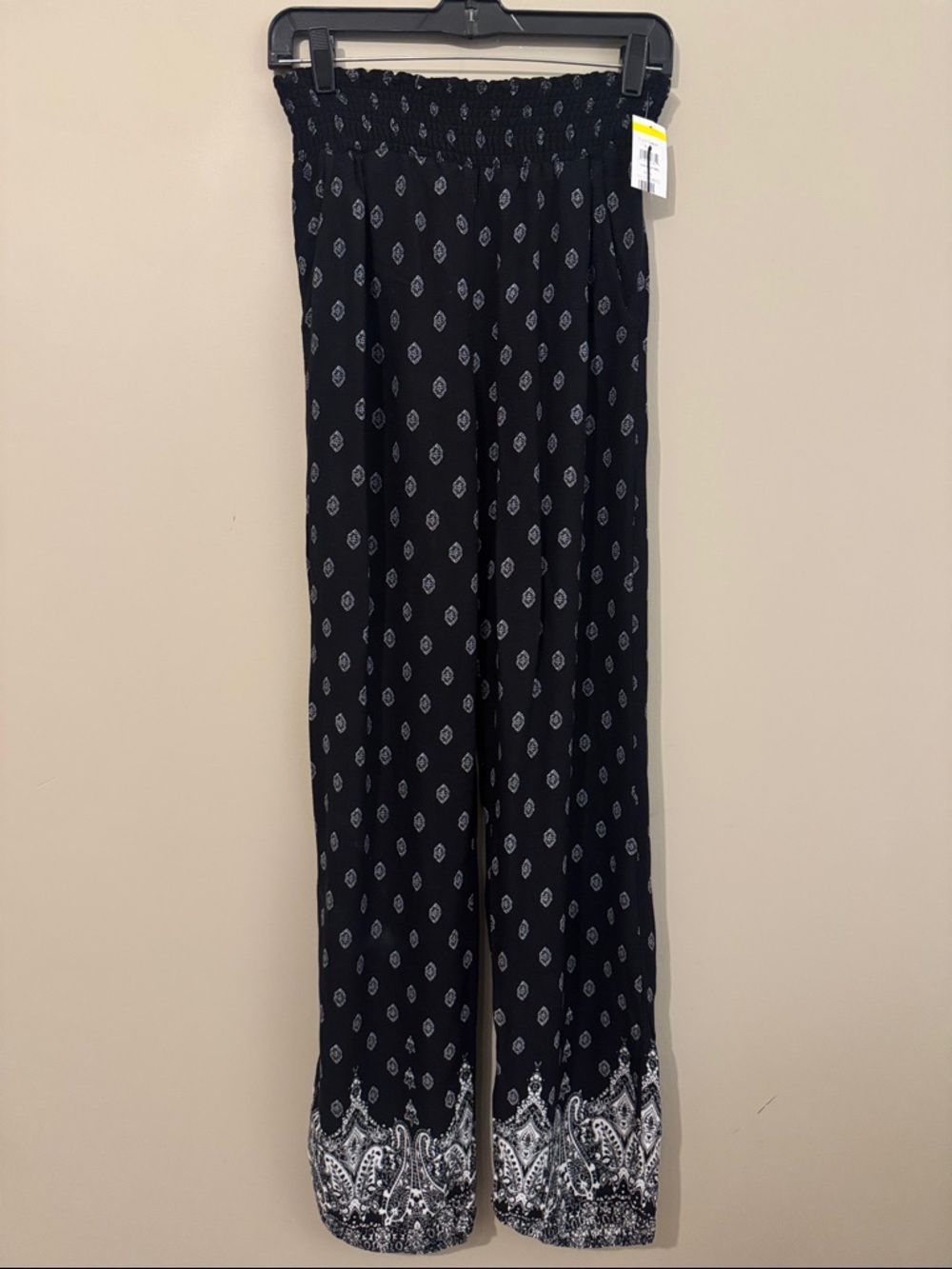 NWT- Kingston Grey Juniors' Full Length Wide-Leg Pants - black/white, Medium - Picture 2 of 10